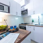Niko's Charming With Free Parking Appartement *