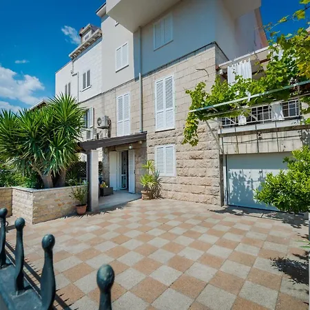 Niko's Charming With Free Parking Dubrovnik