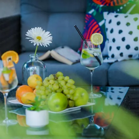 شقة Niko's Charming With Free Parking