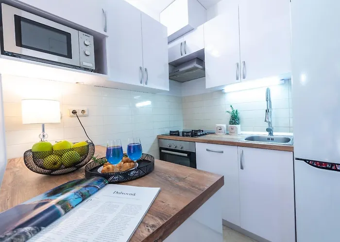 Niko's Charming With Free Parking Apartman *