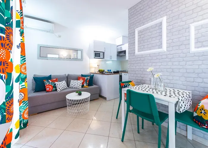 Niko's Charming With Free Parking 아파트 두브로브니크