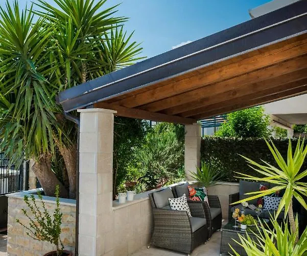 Apartman Niko's Charming With Free Parking