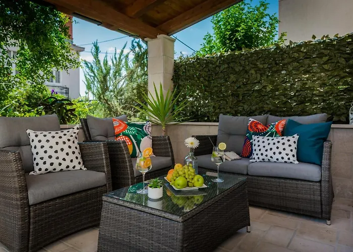 Niko's Charming With Free Parking Apartman Dubrovnik