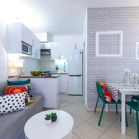 Apartmán Niko's Charming With Free Parking